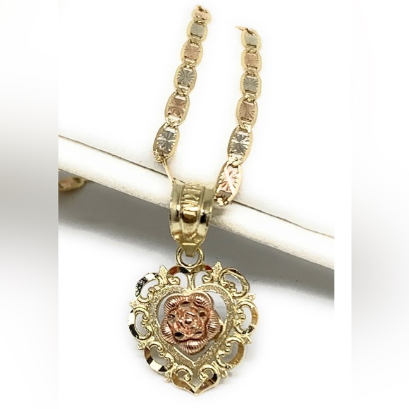 Gold Heart Pendant Necklace